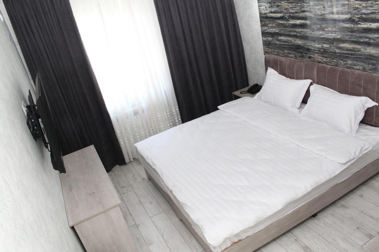 Artist Regenci Hotel タシュケント エクステリア 写真