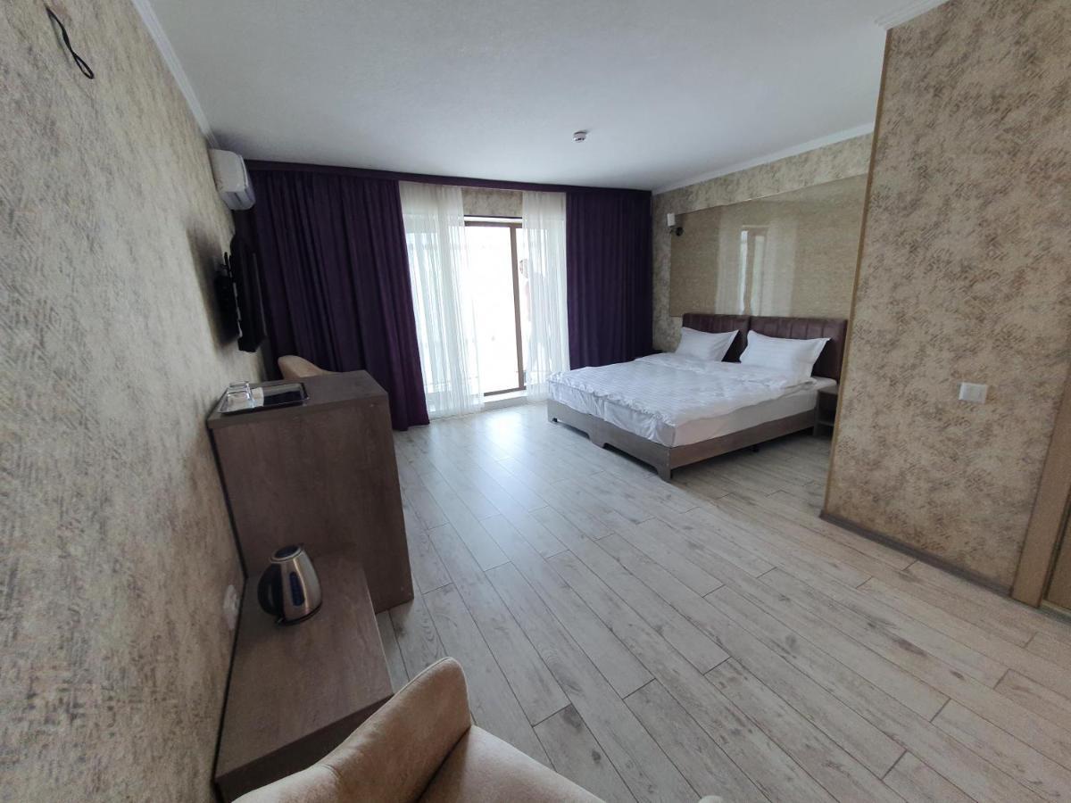 Artist Regenci Hotel タシュケント エクステリア 写真