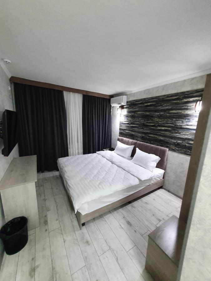 Artist Regenci Hotel タシュケント エクステリア 写真