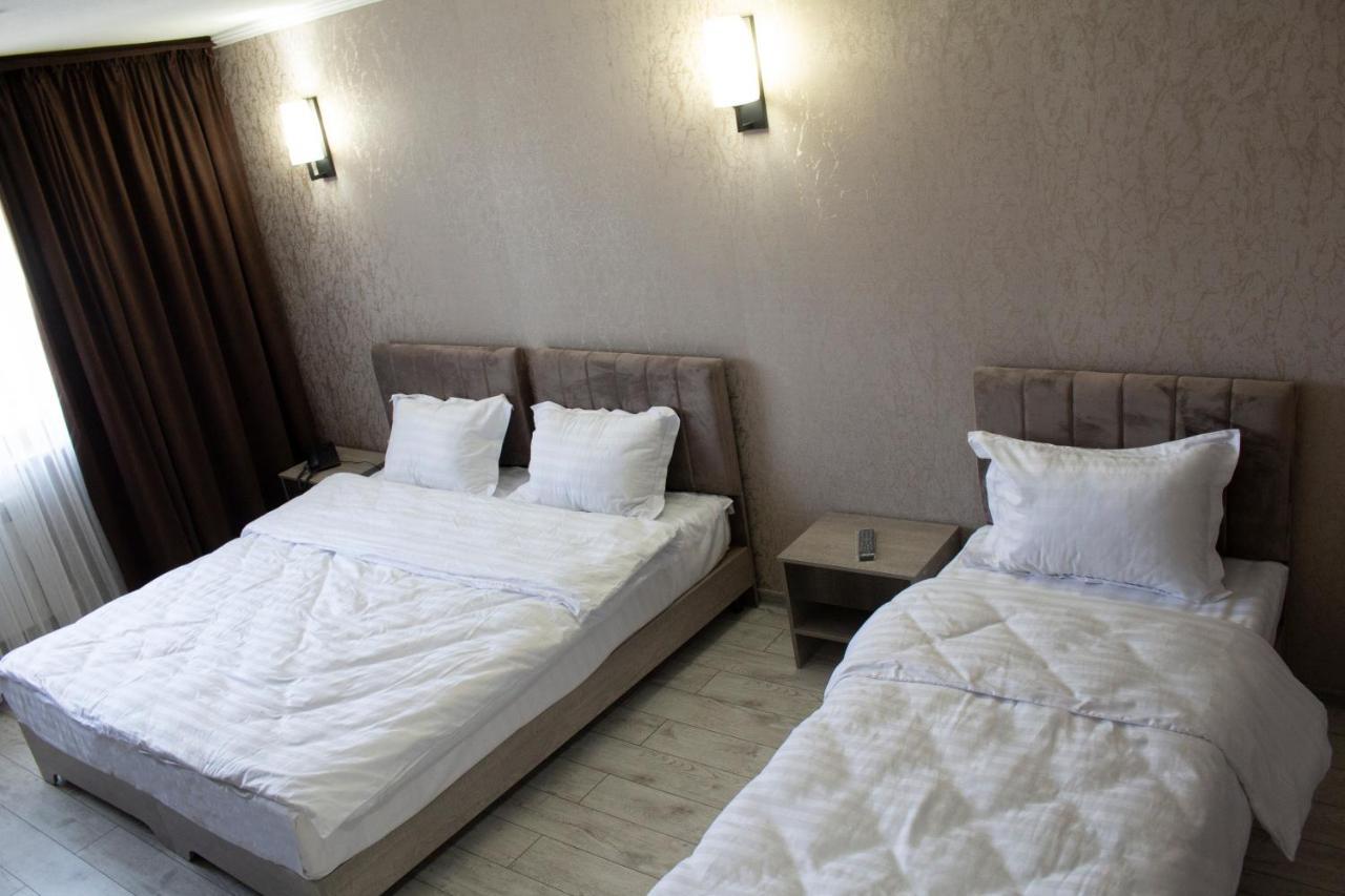 Artist Regenci Hotel タシュケント エクステリア 写真