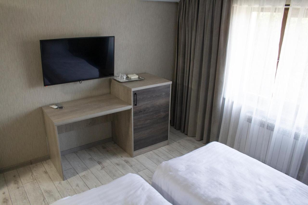 Artist Regenci Hotel タシュケント エクステリア 写真