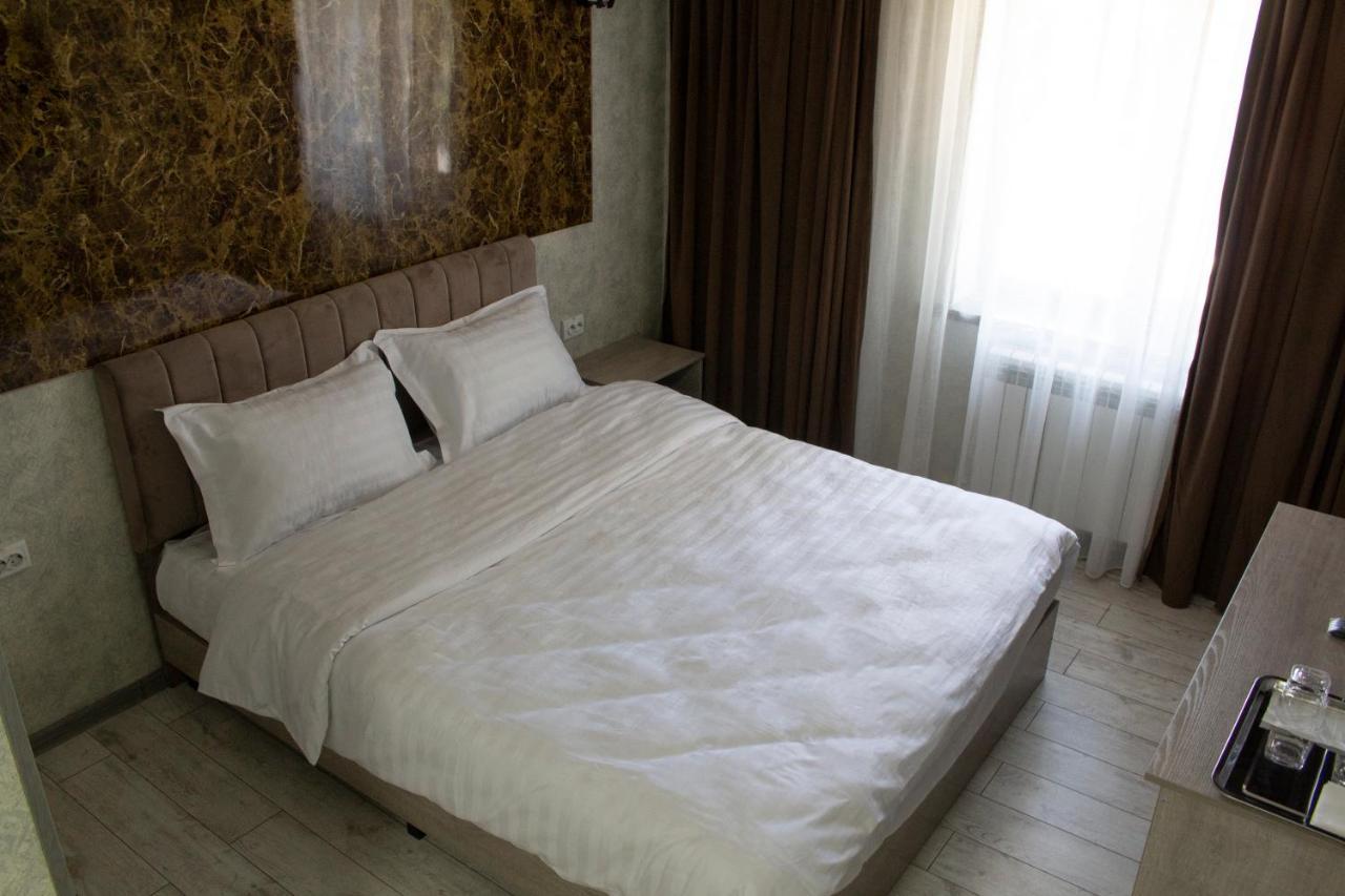 Artist Regenci Hotel タシュケント エクステリア 写真
